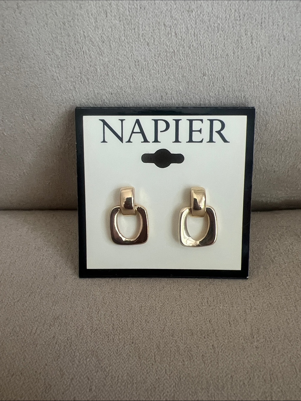 NWT Napier Shiny Gold Link Drop Earrings for Pierced Ears